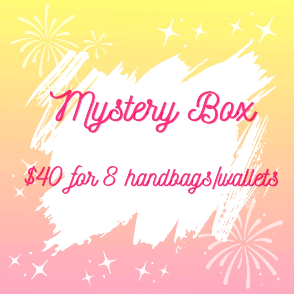 Lot of 8 handbags/wallets